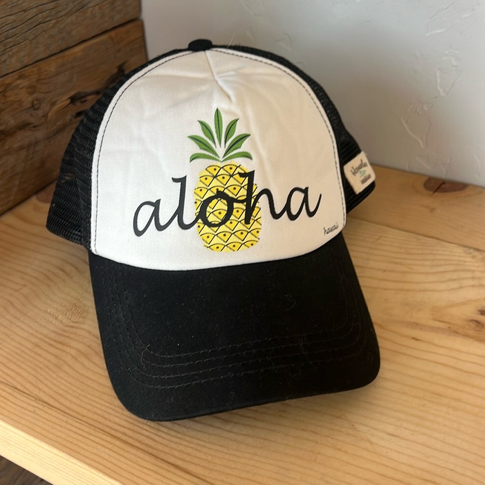 Women’s Honolua Wahine black and White snap back hat cap with “Aloha” pineapple